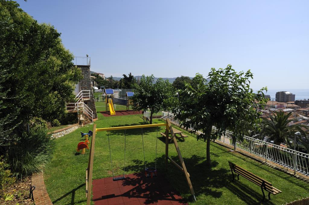 Residence Sant'Anna Пьетра-Лигуре Экстерьер фото